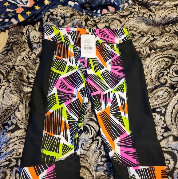 Fabletics capril NWT - Picture 1 of 3
